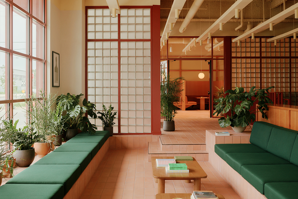 Ray-Phili-211901-WEB