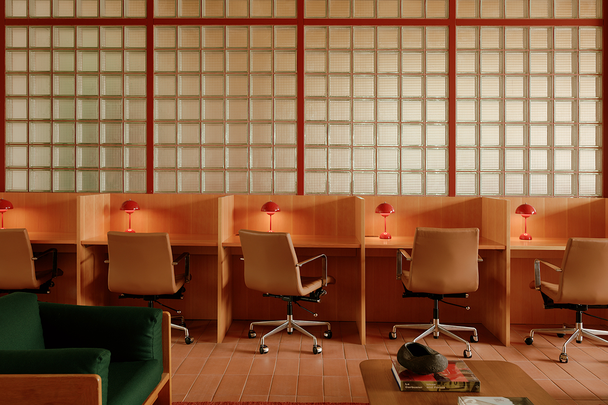 Ray-Phili-211819_WEB